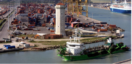 Mentre il Porto di Taranto è vuoto, Livorno ride. E ringrazia…. item-thumbnail