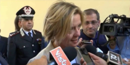 Il ministro della sanità Lorenzin visita i feriti dell’incidente ferroviario in Puglia item-thumbnail
