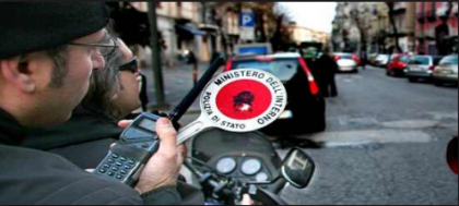 Arrestato dalla Polizia uno spacciatore. Custodiva 200 grammi di hashish item-thumbnail