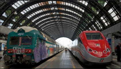 Trenitalia ha firmato oggi a Roma i contratti con Alstom e Hitachi Rail Italy per la fornitura di 450 nuovi convogli per i pendolari. Trenitalia ha firmato oggi a Roma i contratti con Alstom e Hitachi Rail Italy per la fornitura di 450 nuovi convogli per i pendolari.