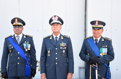 Cambio al Comando del Reparto Aeronavale della Guardia di Finanza a Bari Cambio al Comando del Reparto Aeronavale della Guardia di Finanza a Bari