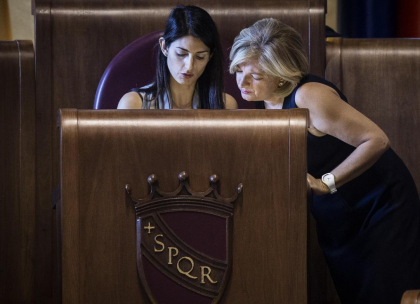 Roma. L’assessore Muraro indagata per abuso d’ufficio e violazioni ambientali Roma. L’assessore Muraro indagata per abuso d’ufficio e violazioni ambientali