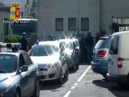 Matera:”Operazione F3″ sgominata dalla Polizia banda di ladri di automobili item-thumbnail