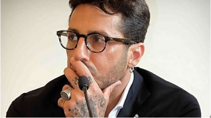 Il tribunale di Milano sequestra 1,7 milioni in contanti a Fabrizio Corona: “Soldi in nero, erano nel controsoffitto” item-thumbnail