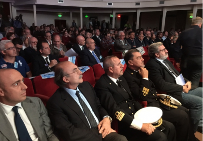 Emiliano, salute più importante dell’ ILVA Emiliano, salute più importante dell’ ILVA
