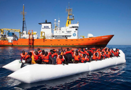 520 migranti soccorsi sbarcano a Taranto. Diciotto le donne incinte item-thumbnail