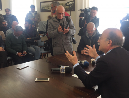 Il sindaco Stefàno non si dimette. Ed annuncia: “non mi ricandiderò al consiglio comunale” Il sindaco Stefàno non si dimette. Ed annuncia: “non mi ricandiderò al consiglio comunale”