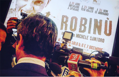 Il Ministro della giustizia Andrea Orlando a Poggiorale per l’anteprima di “Robinù” Il Ministro della giustizia Andrea Orlando a Poggiorale per l’anteprima di “Robinù”