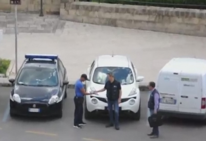 Il Consiglio Comunale di Taranto dice no ai parcheggiatori abusivi ? Si….a 6 mesi delle elezioni ! item-thumbnail