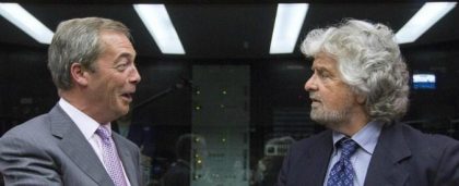 Le piroette di Grillo. In ginocchio da Farage per restare in Efdd e “contare” qualcosa in Europa item-thumbnail