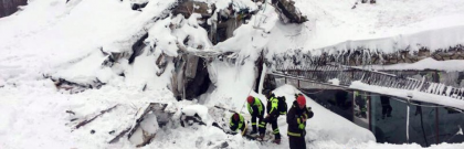 Valanga su hotel Rigopiano. Estratti 4 corpi, 2 persone in salvo. 25 dispersi item-thumbnail