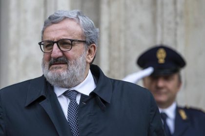 Inchiesta Consip: Michele Emiliano ascoltato come teste dalla Procura di Roma item-thumbnail