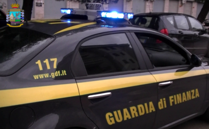 Operazione Girotondo. Sequestro della Guardia di Finanza finalizzato alla confisca di 3.6 milioni di euro Operazione Girotondo. Sequestro della Guardia di Finanza finalizzato alla confisca di 3.6 milioni di euro