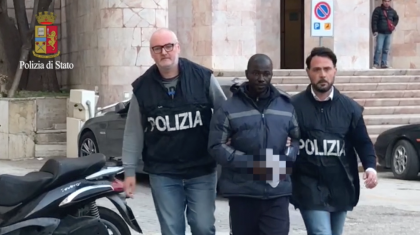 La Polizia di Stato di Agrigento ha arrestato un ventenne cittadino ghanese, autore di torture, sevizie e stupri ai danni di migranti La Polizia di Stato di Agrigento ha arrestato un ventenne cittadino ghanese, autore di torture, sevizie e stupri ai danni di migranti