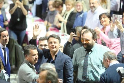 Renzi a Bari: “Si deve tornare ad una forma di generosità tra noi. Nel Pd ti pugnala il compagno…” item-thumbnail