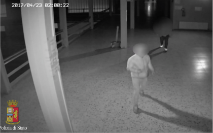 Identificati dalla Polizia i vandali della scuola di Taranto. Preannunciata una visita del Presidente della Republica Identificati dalla Polizia i vandali della scuola di Taranto. Preannunciata una visita del Presidente della Republica
