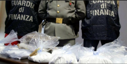 La Guardia di Finanza sgomina a Brindisi banda di trafficanti internazionali di droga item-thumbnail