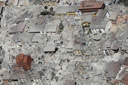 Amatrice come L’Aquila, c’è un’imprenditore di Altamura che ride sul terremoto per fare affari. E’ Vito Giuseppe Giustino Amatrice come L’Aquila, c’è un’imprenditore di Altamura che ride sul terremoto per fare affari. E’ Vito Giuseppe Giustino