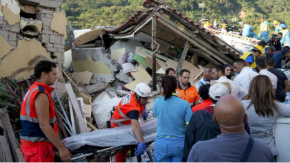 Terremoto a Ischia: 2 morti, 39 feriti e 2.600 gli sfollati dalle abitazioni Terremoto a Ischia: 2 morti, 39 feriti e 2.600 gli sfollati dalle abitazioni