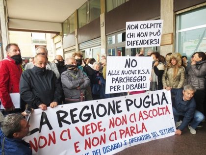 Sanità. La protesta dei disabili in Puglia Sanità. La protesta dei disabili in Puglia