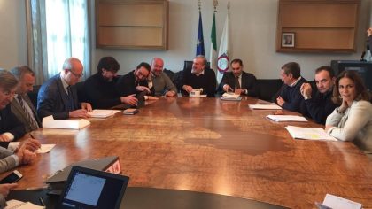 Il “ricatto” di Emiliano (e Melucci) sull’ ILVA continua … Il “ricatto” di Emiliano (e Melucci) sull’ ILVA continua …