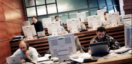 QUASI TUTTI I CALL CENTER TENDONO AD AGGIRARE LE NORME REGOLAMENTARI CON UN TELEMARKETING MOLESTO item-thumbnail