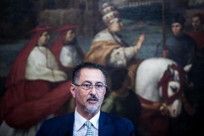 Sanità: operazione Gdf Matera, eseguite 30 misure. Pittella ai domiciliari item-thumbnail