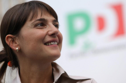Serracchiani a Beppe Grillo: “Sei colpevole anche tu, taci sciacallo” item-thumbnail
