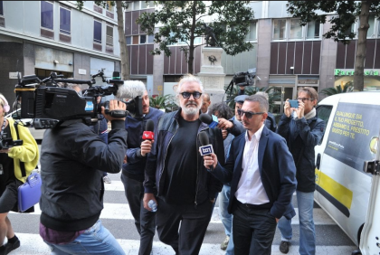 Flavio Briatore in Tribunale a Genova : “Sono senza soldi” Flavio Briatore in Tribunale a Genova : “Sono senza soldi”