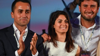 Assoluzione Raggi, la folle caccia ai giornalisti di Di Maio e Di Battista Assoluzione Raggi, la folle caccia ai giornalisti di Di Maio e Di Battista