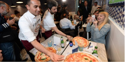 Luigi Di Maio ha fatto il pizzaiolo “in nero” per un anno a Pomigliano d’Arco item-thumbnail