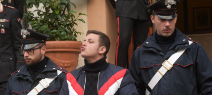 Mafia. Due “boss” della nuova Cupola si pentono. Arrestati il nipote del “Papa” e il figlio di Lo Piccolo Mafia. Due “boss” della nuova Cupola si pentono. Arrestati il nipote del “Papa” e il figlio di Lo Piccolo