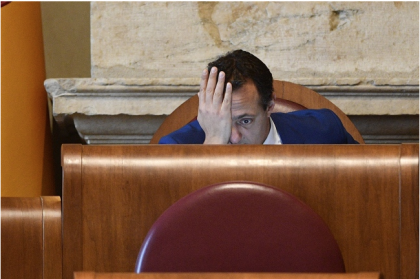E’ morto il finto mito dell’onestà del Movimento 5 Stelle item-thumbnail