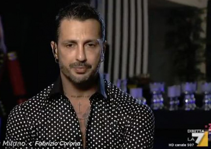 Fabrizio Corona ritorna in carcere: “Con il caso Fogli ha violato le regole per l’affidamento terapeutico” item-thumbnail