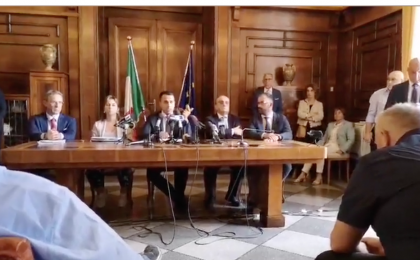 La conferenza stampa del Tavolo Istituzionale per Taranto con i ministri a 5 stelle item-thumbnail
