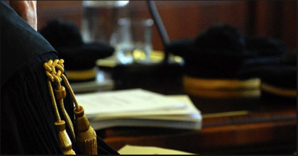 Continua la “guerra” fra Procure. La Procura di Messina indaga il procuratore capo di Taranto Continua la “guerra” fra Procure. La Procura di Messina indaga il procuratore capo di Taranto