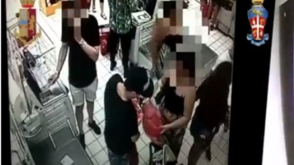 Operazione congiunta di Polizia e Carabinieri. Catturato il “Re delle truffe informatiche”, ricercato dal 2015 Operazione congiunta di Polizia e Carabinieri. Catturato il “Re delle truffe informatiche”, ricercato dal 2015