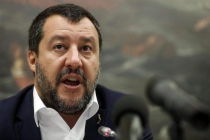Salvini a Conte: “il contratto è sciolto, andiamo subito al voto” Salvini a Conte: “il contratto è sciolto, andiamo subito al voto”