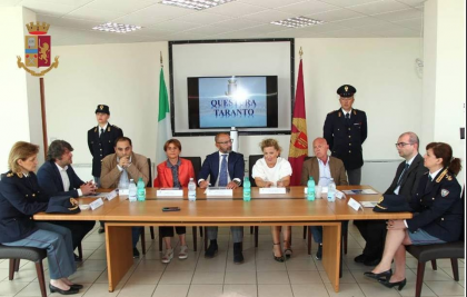 Sottoscritta l’intesa interistituzionale del “Protocollo per la Legalità” presso la Questura di Taranto Sottoscritta l’intesa interistituzionale del “Protocollo per la Legalità” presso la Questura di Taranto