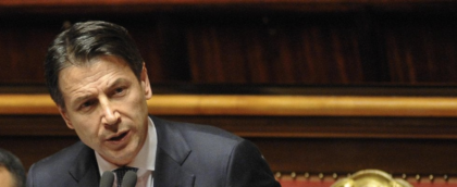 Conte incassa la fiducia al Senato. Scontro con Salvini. I Cori dai banchi dei leghisti: ‘Vergogna’ Conte incassa la fiducia al Senato. Scontro con Salvini. I Cori dai banchi dei leghisti: ‘Vergogna’