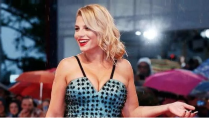 Emma sta male e scrive “Adesso chiudo i conti una volta per tutte con questa storia e poi torno da voi” Emma sta male e scrive “Adesso chiudo i conti una volta per tutte con questa storia e poi torno da voi”