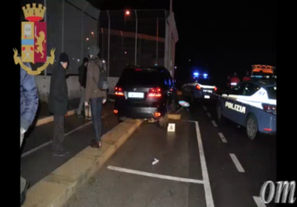 Arrestati a Bari dalla Polizia di Stato 24 pregiudicati dei clan Parisi, Palermiti e del gruppo di Japigia Arrestati a Bari dalla Polizia di Stato 24 pregiudicati dei clan Parisi, Palermiti e del gruppo di Japigia