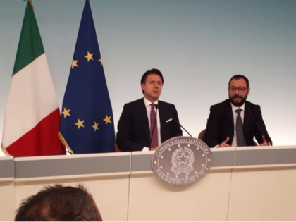 Mittal rifiuta lo scudo penale offerto da Conte, e conferma l’addio all’ Italia Mittal rifiuta lo scudo penale offerto da Conte, e conferma l’addio all’ Italia