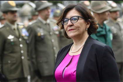 L’ex ministra Trenta e il marito lasciano l'alloggio pubblico. Pagavano 141 euro d’affitto per la casa item-thumbnail