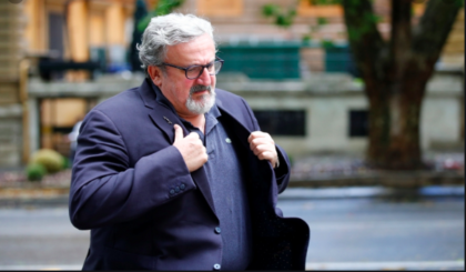 Emiliano vince le primarie (a spese dei pugliesi !) item-thumbnail