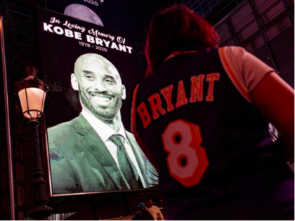 Il “mito” del basket Kobe Bryant, muore per incidente in elicottero Il “mito” del basket Kobe Bryant, muore per incidente in elicottero