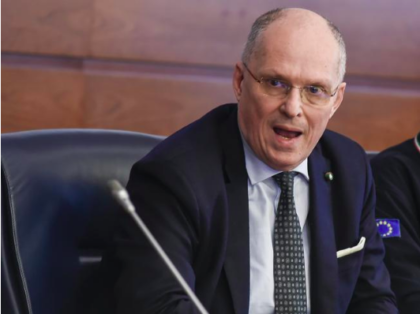 Ricciardi: “Al Centro e al Sud manca la percezione del pericolo. Bisogna evitare i posti affollati” item-thumbnail
