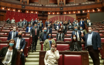 Fase 2, la Lega: “Restiamo a oltranza in Parlamento fino alle risposte di Conte” Fase 2, la Lega: “Restiamo a oltranza in Parlamento fino alle risposte di Conte”