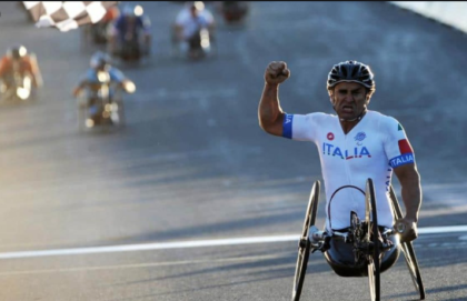 Alex Zanardi lotta per la vita. Accanto a lui tutta Italia Alex Zanardi lotta per la vita. Accanto a lui tutta Italia