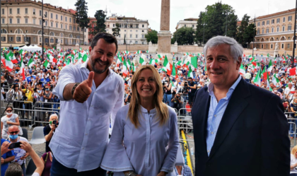 La Lega riunisce il centrodestra in piazza del Popolo a Roma La Lega riunisce il centrodestra in piazza del Popolo a Roma